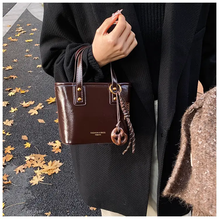 2025 Women's Square Black Shoulder Crossbody Bag with Pendants — feature 19