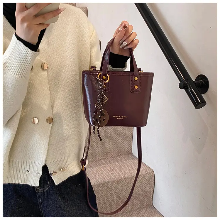 2025 Women's Square Black Shoulder Crossbody Bag with Pendants — feature 22