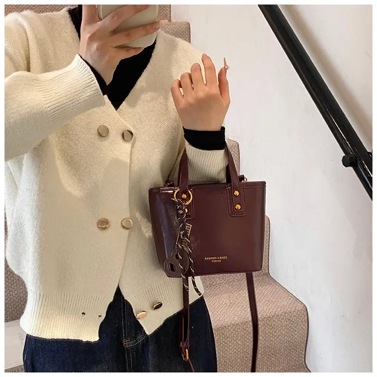 2025 Women's Square Black Shoulder Crossbody Bag with Pendants — feature 23
