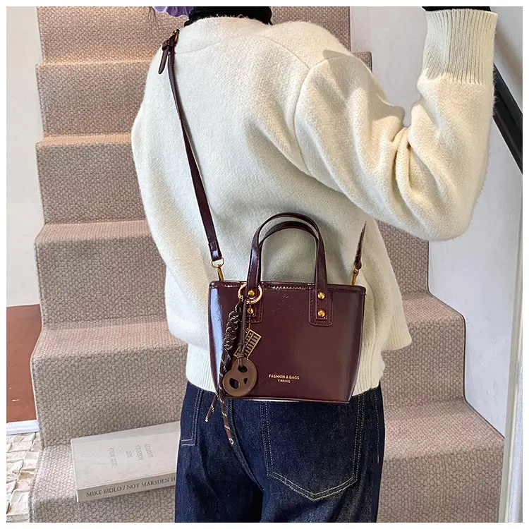 2025 Women's Square Black Shoulder Crossbody Bag with Pendants — feature 26
