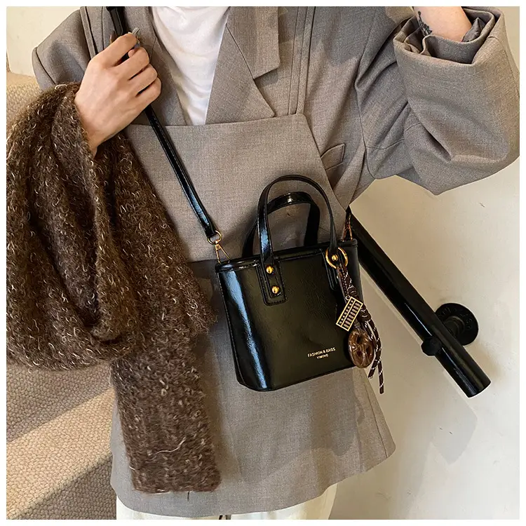 2025 Women's Square Black Shoulder Crossbody Bag with Pendants — feature 37