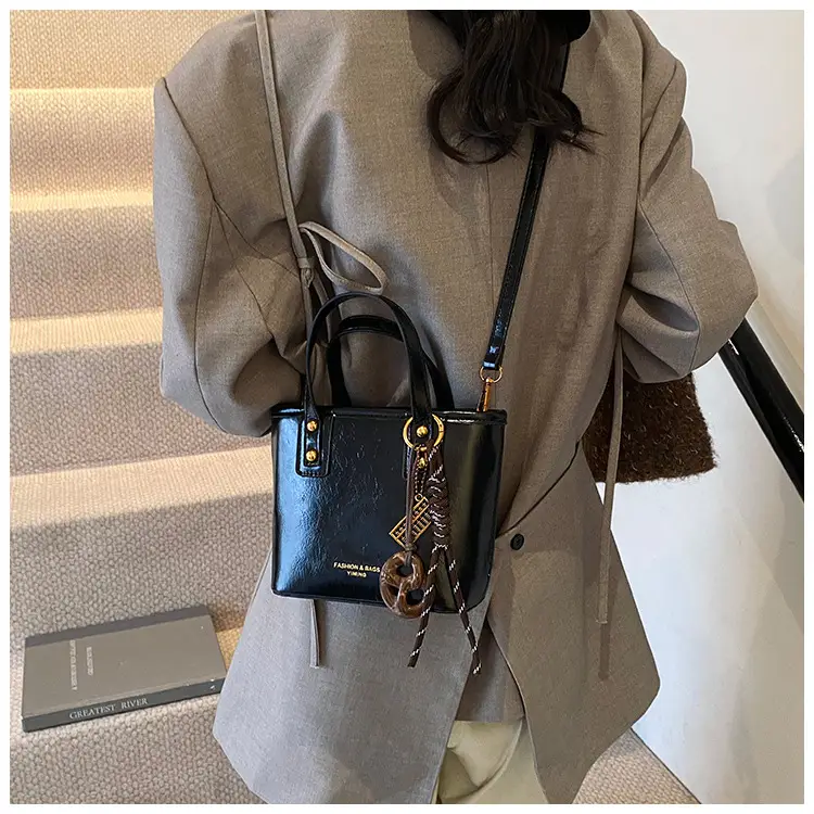 2025 Women's Square Black Shoulder Crossbody Bag with Pendants — feature 39