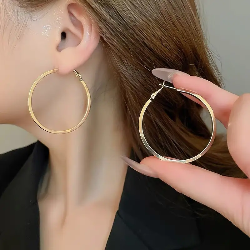 Golden Ring Ear Ring Women's 2024 New Explosive Ear Buckle Light Luxury Advanced Ear Ring Earrings Autumn and Winter Ring Earrings — feature 18