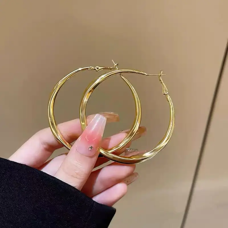 Golden Ring Ear Ring Women's 2024 New Explosive Ear Buckle Light Luxury Advanced Ear Ring Earrings Autumn and Winter Ring Earrings — feature 25