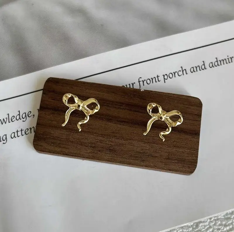 Golden Ring Ear Ring Women's 2024 New Explosive Ear Buckle Light Luxury Advanced Ear Ring Earrings Autumn and Winter Ring Earrings