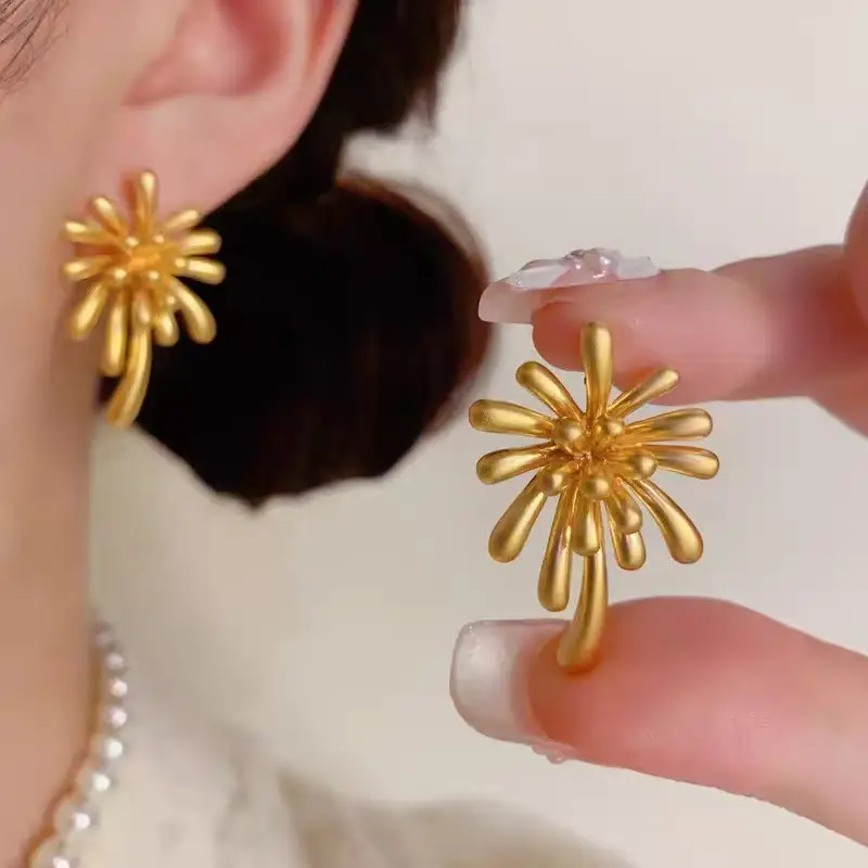 Golden Ring Ear Ring Women's 2024 New Explosive Ear Buckle Light Luxury Advanced Ear Ring Earrings Autumn and Winter Ring Earrings