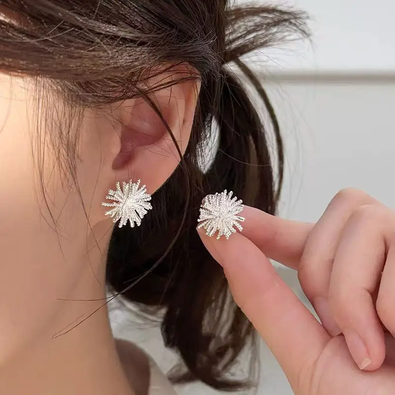 Golden Ring Ear Ring Women's 2024 New Explosive Ear Buckle Light Luxury Advanced Ear Ring Earrings Autumn and Winter Ring Earrings