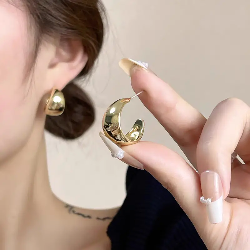 Golden Ring Ear Ring Women's 2024 New Explosive Ear Buckle Light Luxury Advanced Ear Ring Earrings Autumn and Winter Ring Earrings