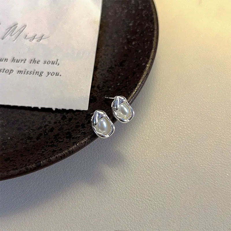 Golden Ring Ear Ring Women's 2024 New Explosive Ear Buckle Light Luxury Advanced Ear Ring Earrings Autumn and Winter Ring Earrings