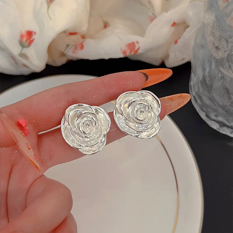Golden Ring Ear Ring Women's 2024 New Explosive Ear Buckle Light Luxury Advanced Ear Ring Earrings Autumn and Winter Ring Earrings