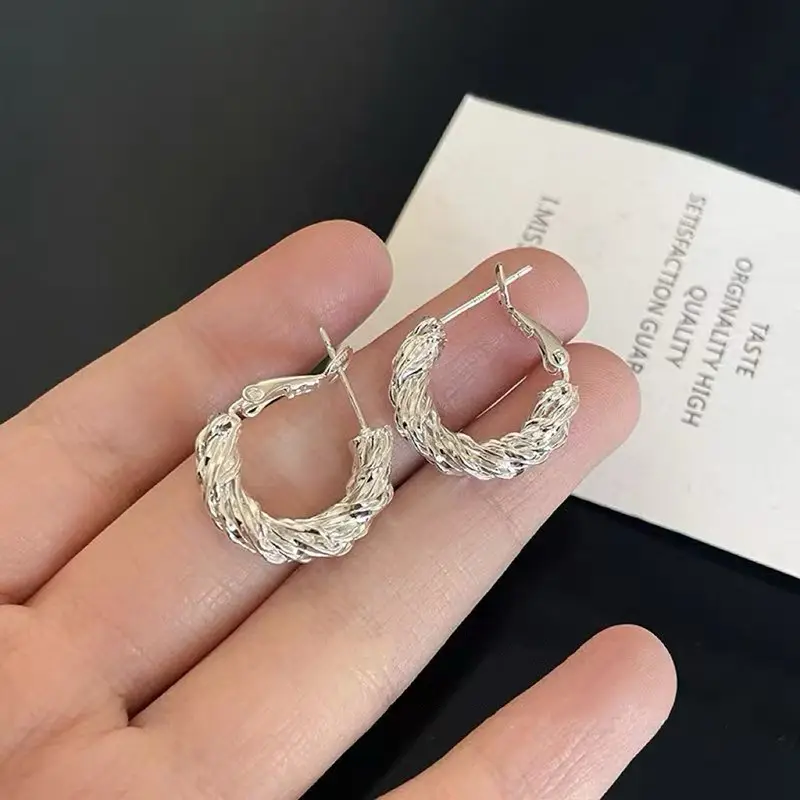 Golden Ring Ear Ring Women's 2024 New Explosive Ear Buckle Light Luxury Advanced Ear Ring Earrings Autumn and Winter Ring Earrings