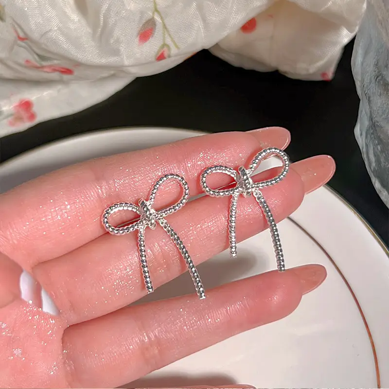 Golden Ring Ear Ring Women's 2024 New Explosive Ear Buckle Light Luxury Advanced Ear Ring Earrings Autumn and Winter Ring Earrings