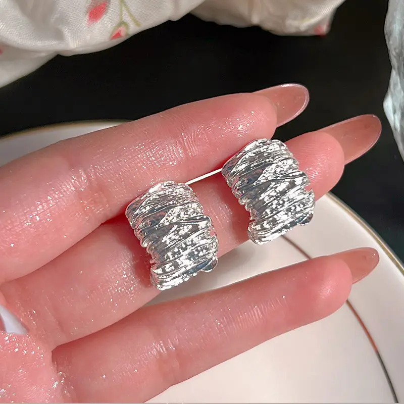 Golden Ring Ear Ring Women's 2024 New Explosive Ear Buckle Light Luxury Advanced Ear Ring Earrings Autumn and Winter Ring Earrings