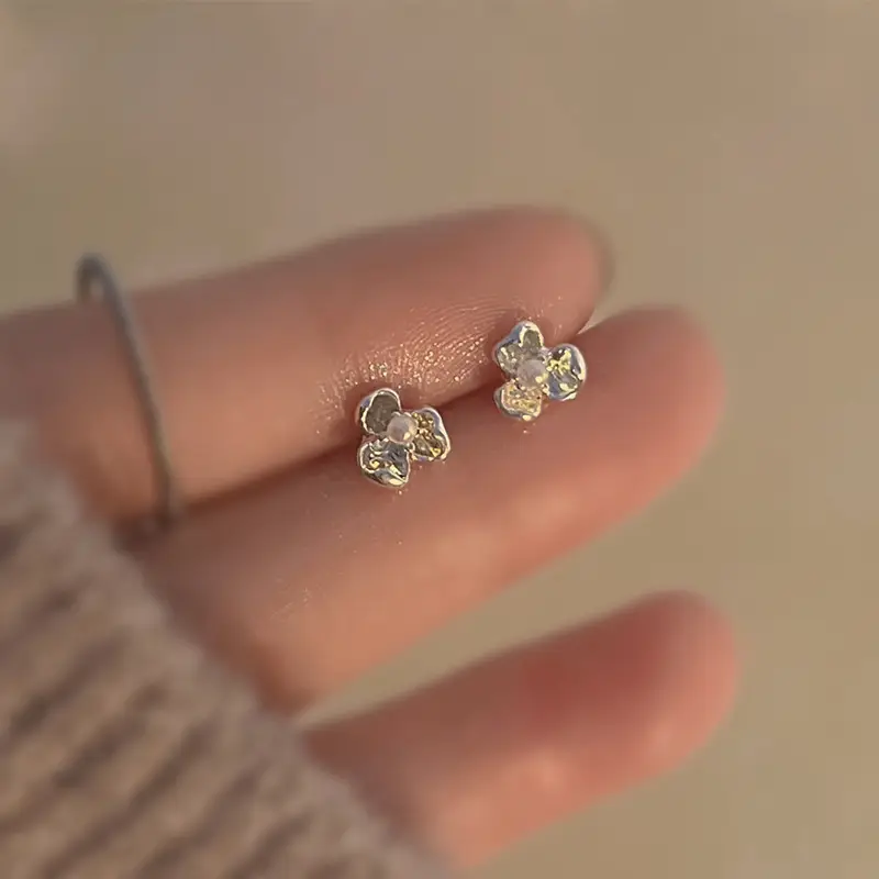 Golden Ring Ear Ring Women's 2024 New Explosive Ear Buckle Light Luxury Advanced Ear Ring Earrings Autumn and Winter Ring Earrings
