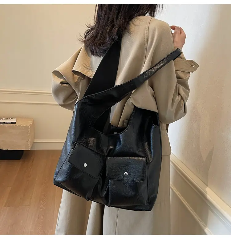 Black Leather Retro Shoulder Bag for Women 2024 — feature 13