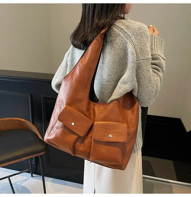 Black Leather Retro Shoulder Bag for Women 2024 — feature 20