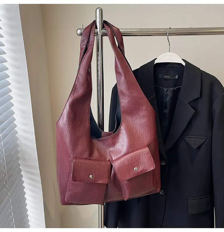 Black Leather Retro Shoulder Bag for Women 2024 — feature 30