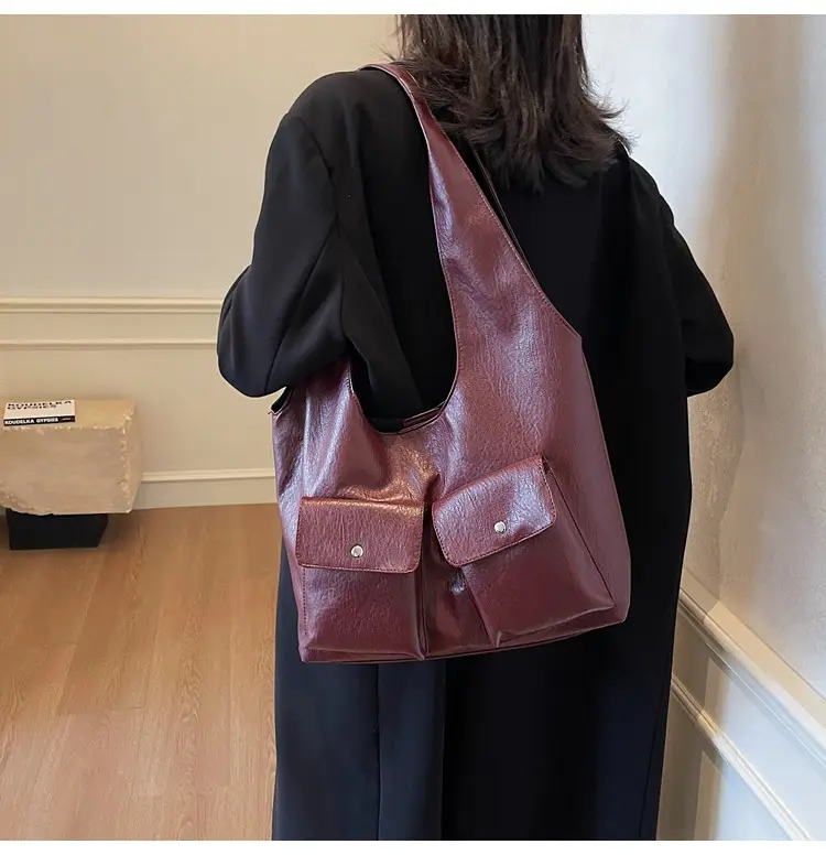 Black Leather Retro Shoulder Bag for Women 2024 — feature 9