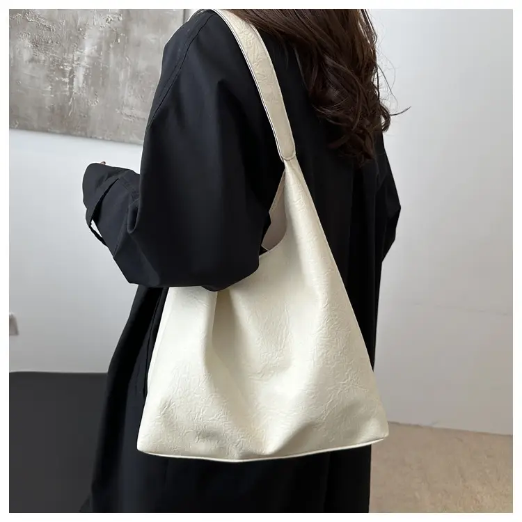 Black 2-Piece Shoulder Tote with Zipper Compartment — feature 17