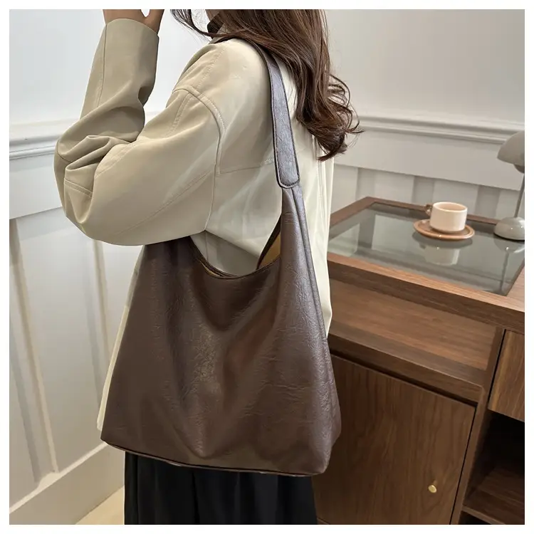 Black 2-Piece Shoulder Tote with Zipper Compartment — feature 20