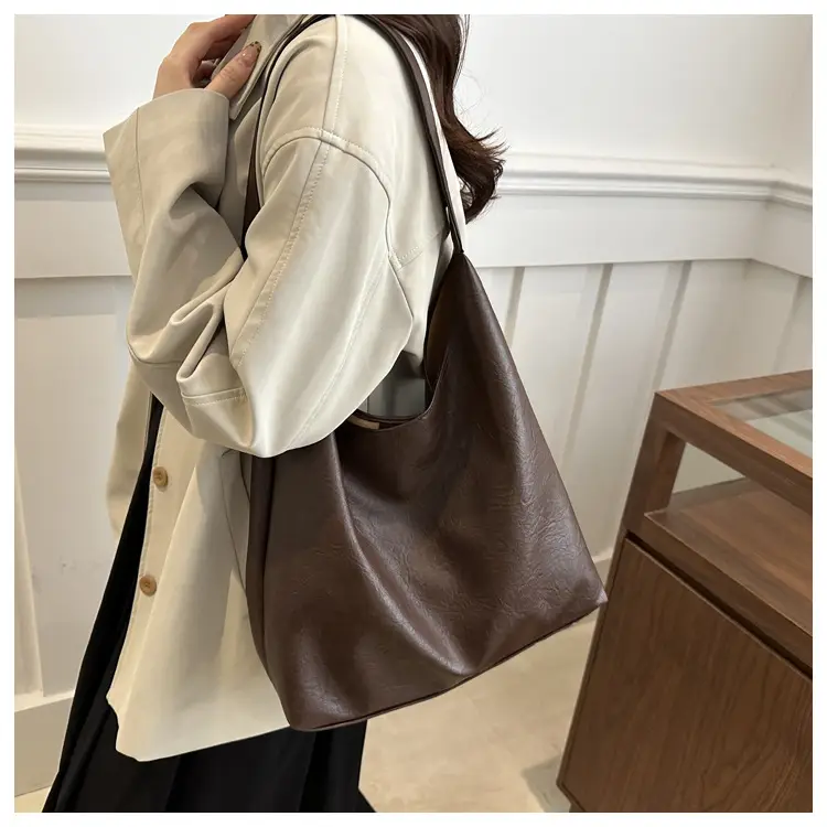 Black 2-Piece Shoulder Tote with Zipper Compartment — feature 21