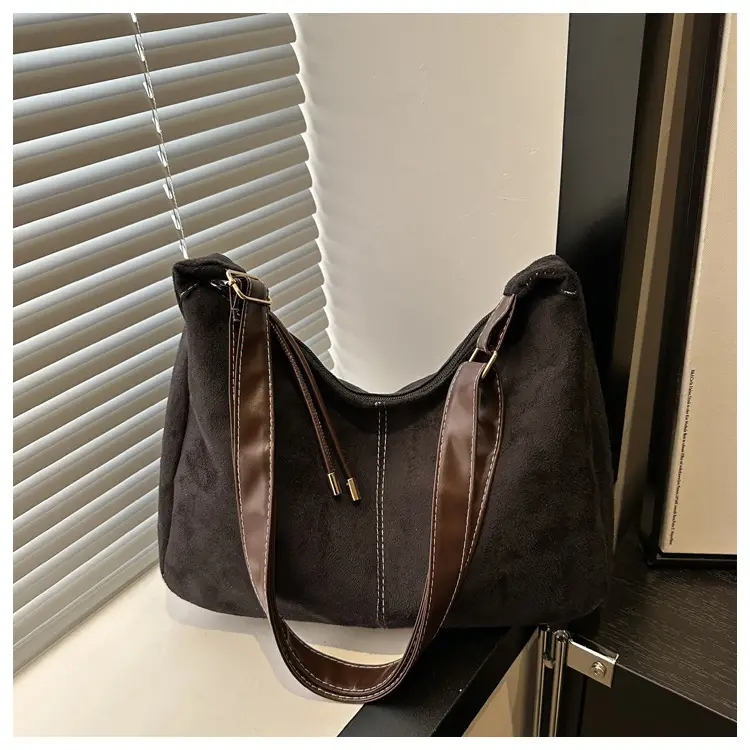 2024 Winter Texturized Retro Shoulder Bag Women — feature 17