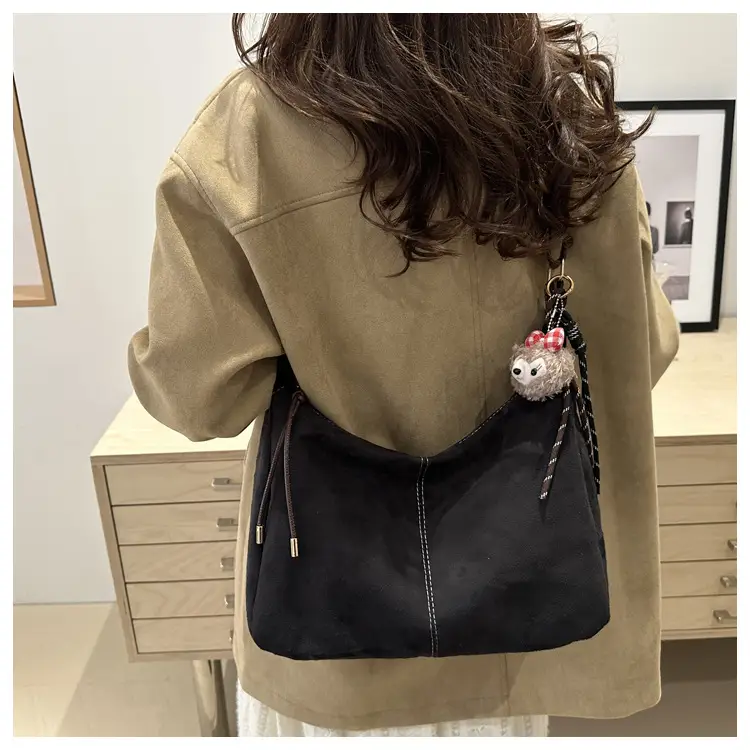 2024 Winter Texturized Retro Shoulder Bag Women — feature 40