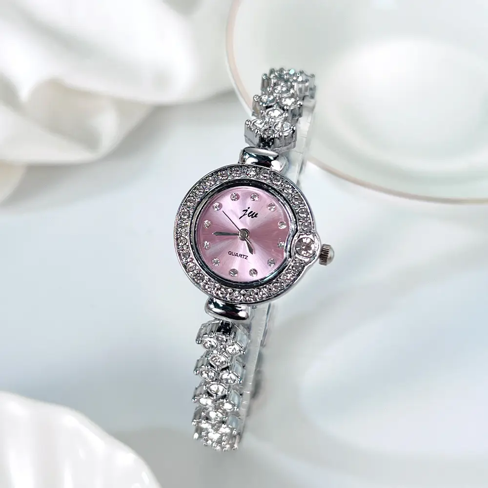 Jingwei JW Women's Crystal Bracelet Watch — feature 12