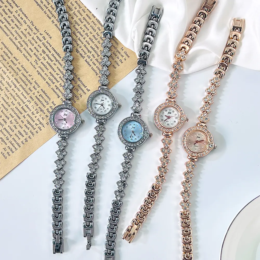 Jingwei JW Women's Crystal Bracelet Watch — feature 2