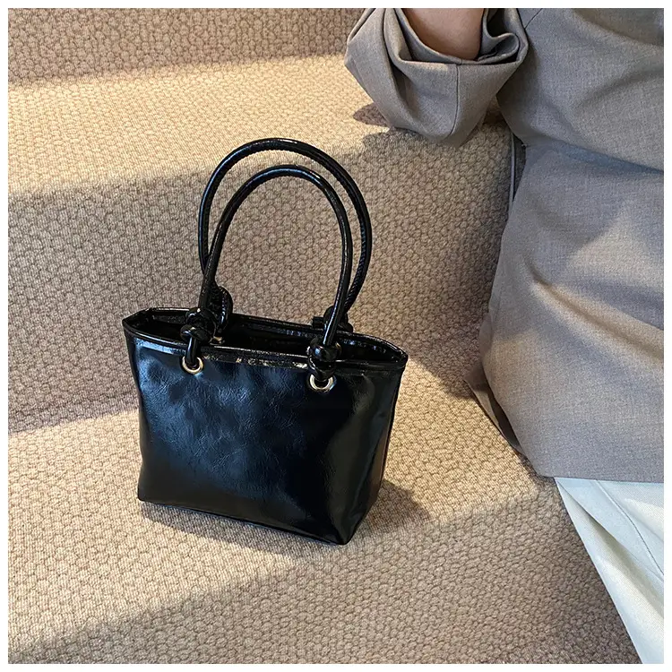 Retro Textured Bucket Bag Brown Winter New — feature 13