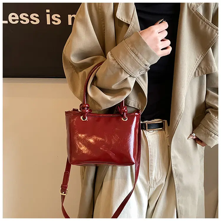 Retro Textured Bucket Bag Brown Winter New — feature 16