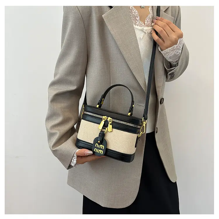 Retro Satchel Bag Black Beige Gold Zipper Handle — feature 17