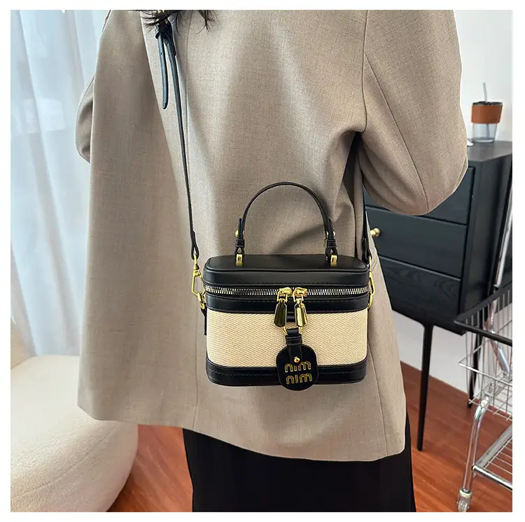 Retro Satchel Bag Black Beige Gold Zipper Handle — feature 23