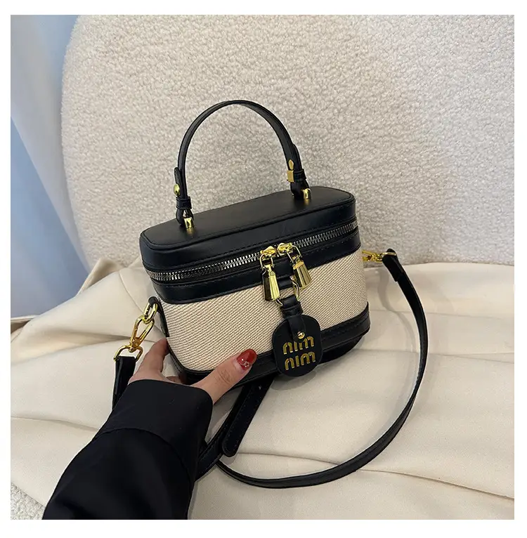 Retro Satchel Bag Black Beige Gold Zipper Handle — feature 42