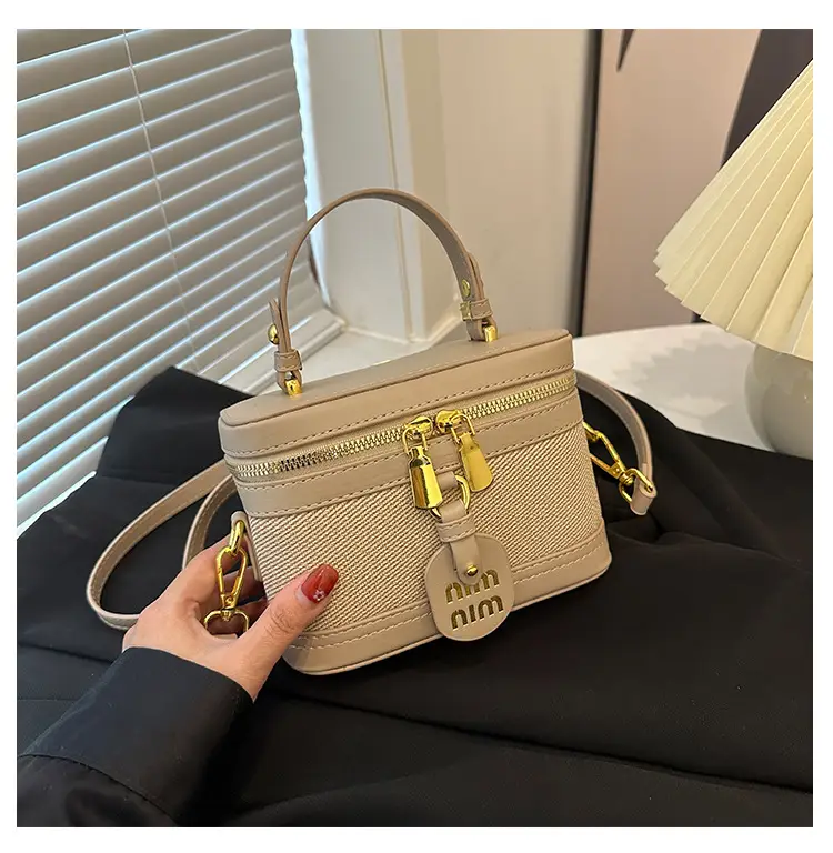 Retro Satchel Bag Black Beige Gold Zipper Handle — feature 43
