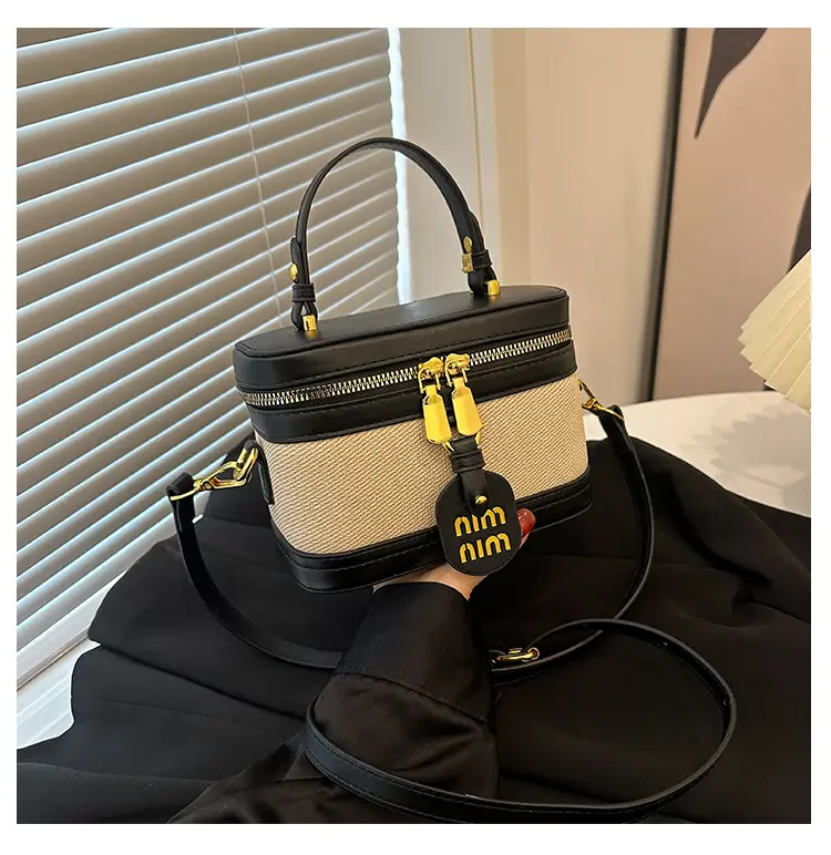 Retro Satchel Bag Black Beige Gold Zipper Handle — feature 44