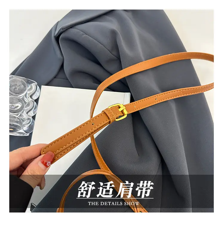 Retro Satchel Bag Black Beige Gold Zipper Handle — feature 6