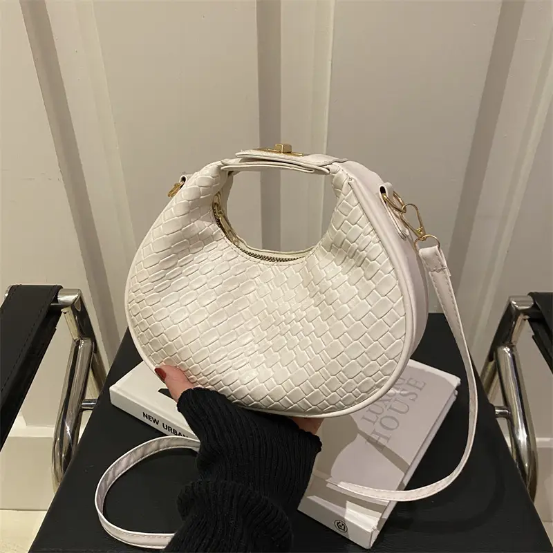 Black Woven Round Shoulder Bag for Women 2024 - Image 7