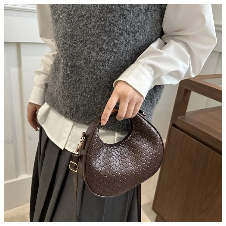 Black Woven Round Shoulder Bag for Women 2024 — feature 21