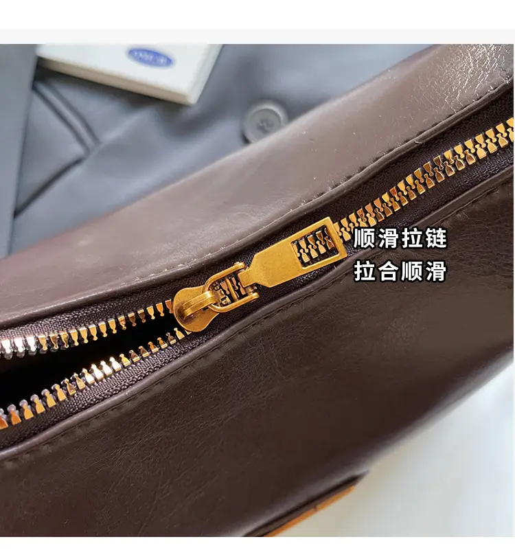 Women's Brown Square Shoulder Bag with Gold Clasp — feature 5