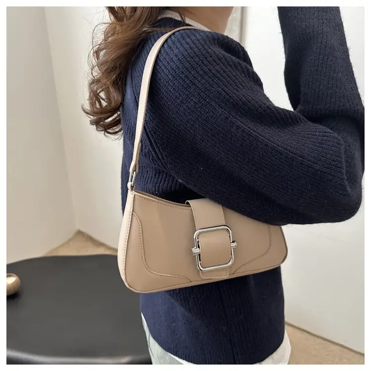 Brown Leather Shoulder Bag with Buckle Closure — feature 12