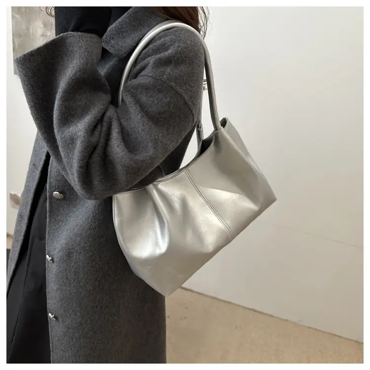 Silver Spliced Tote Bag Large Capacity Daily Commuter — feature 10