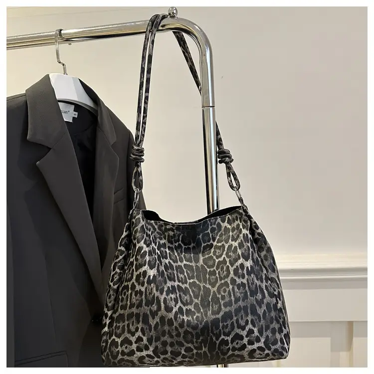Women Leopard Print Shoulder Bag 2024 Winter New — feature 20