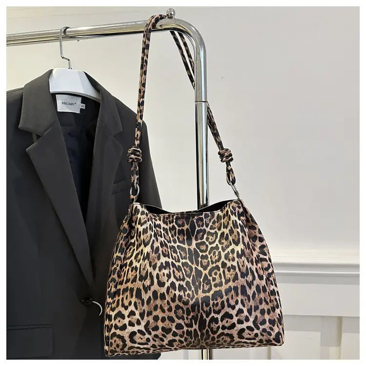 Women Leopard Print Shoulder Bag 2024 Winter New — feature 22