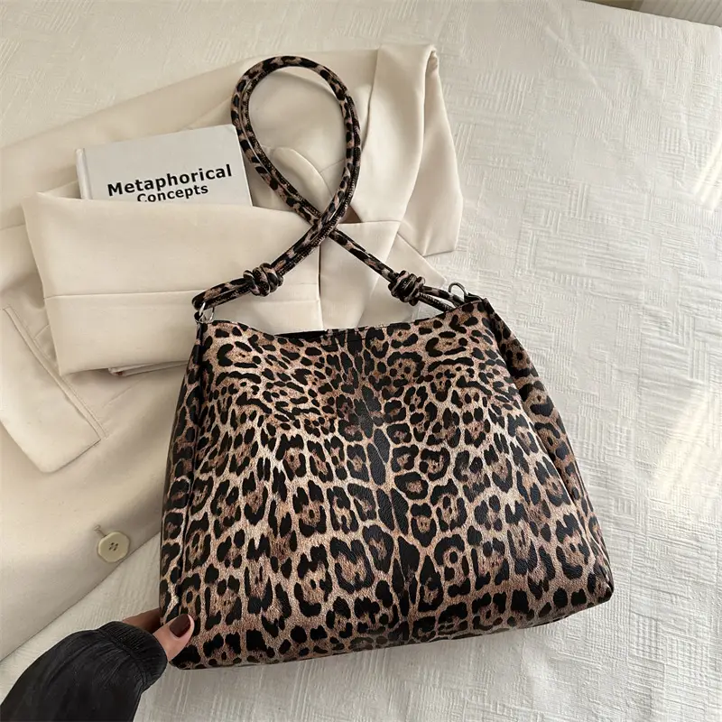 Women Leopard Print Shoulder Bag 2024 Winter New