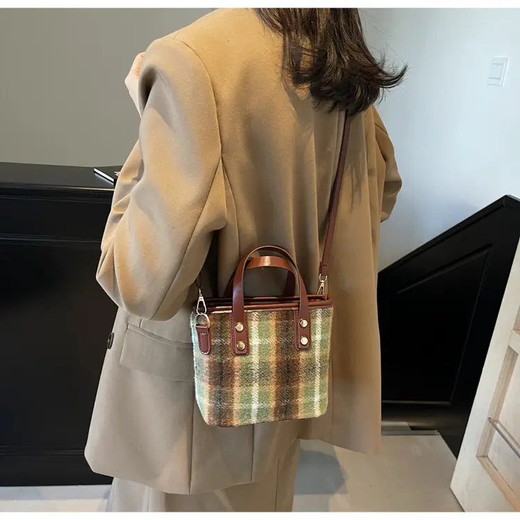 Vintage Plaid Shoulder Bag for Women 2024 — feature 10