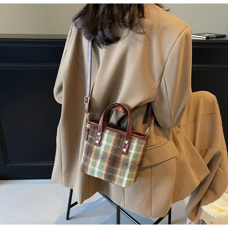 Vintage Plaid Shoulder Bag for Women 2024 — feature 11