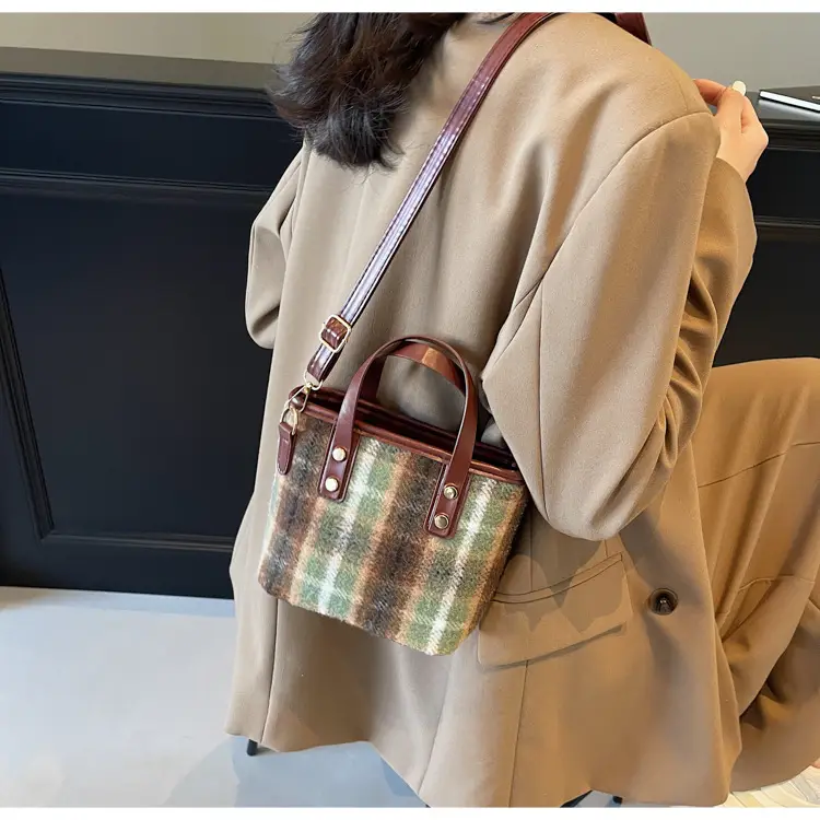 Vintage Plaid Shoulder Bag for Women 2024 — feature 9