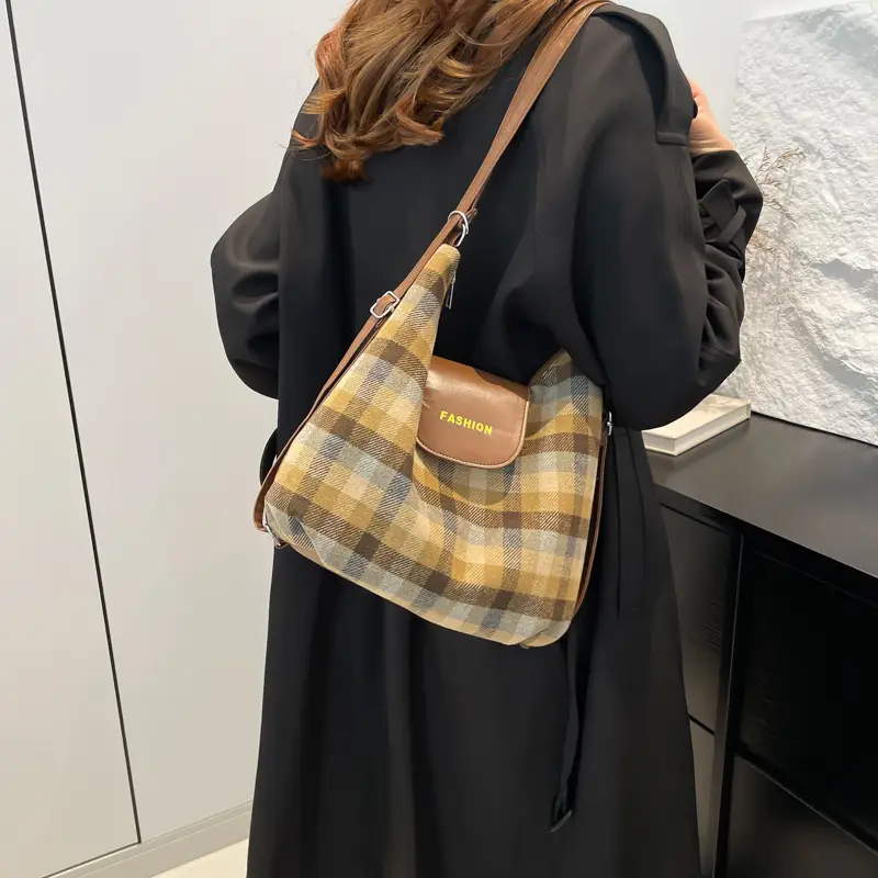 Winter Plaid Textured Shoulder Crossbody Bag Large Capacity - Image 4