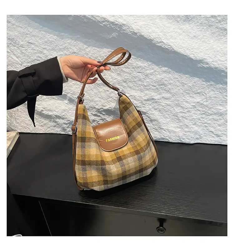 Winter Plaid Textured Shoulder Crossbody Bag Large Capacity — feature 13